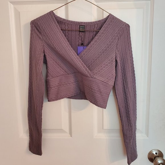 Shein Bundle - Grey Crop Top - Size XS 2 (Fits Like 0) | Stylish & Versatile Set - Picture 1 of 3